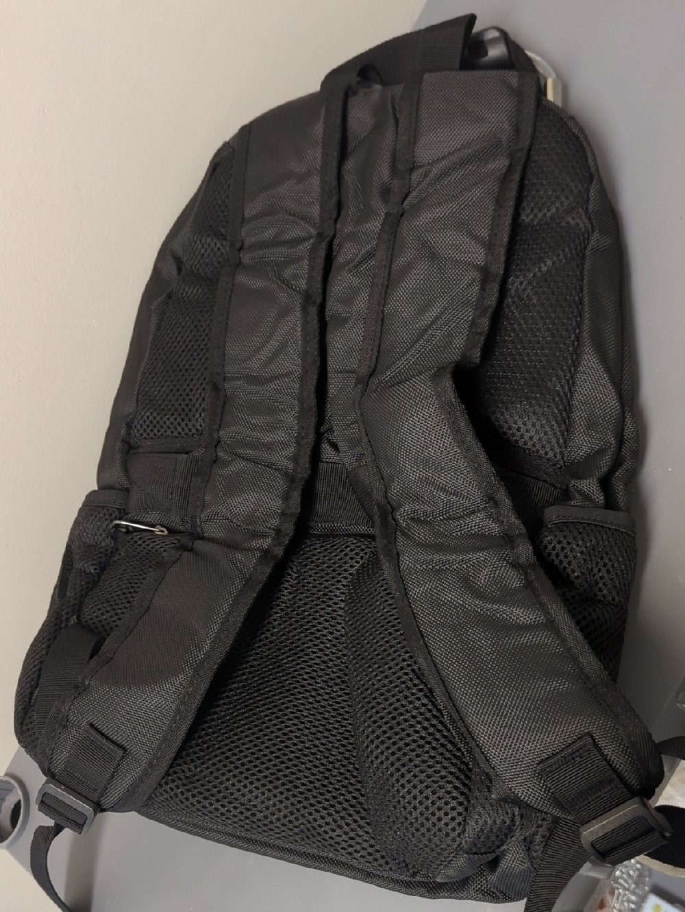 Man's Laptop Backpack - Picture 4 of 5